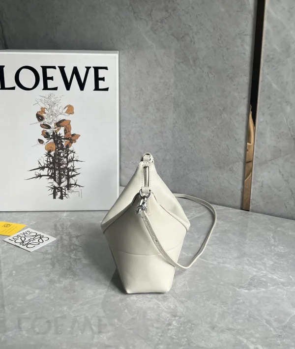 羅意威/LOEWE Puzzle Fold Pouch 麻將包 白色：圖片 4