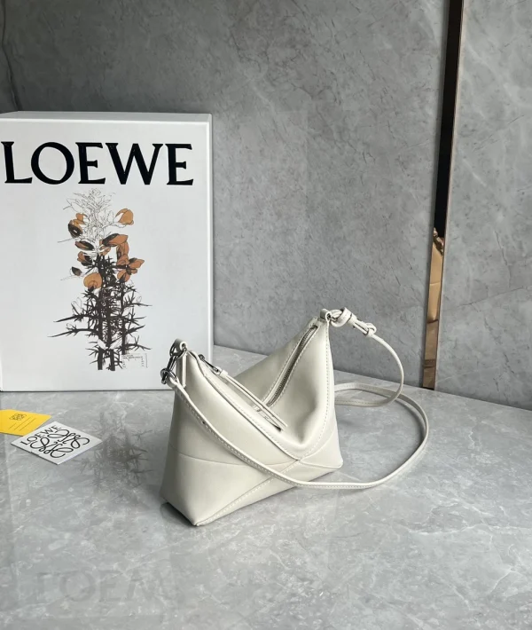 羅意威/LOEWE Puzzle Fold Pouch 麻將包 白色：圖片 6