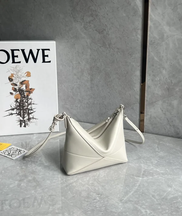 羅意威/LOEWE Puzzle Fold Pouch 麻將包 白色：圖片 3