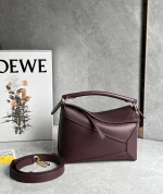 高仿羅意威/LOEWE 單肩包酒紅色：圖片 2