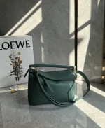 高仿羅意威/LOEWE 單肩包草綠色：圖片 9