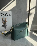 高仿羅意威/LOEWE 單肩包草綠色：圖片 11