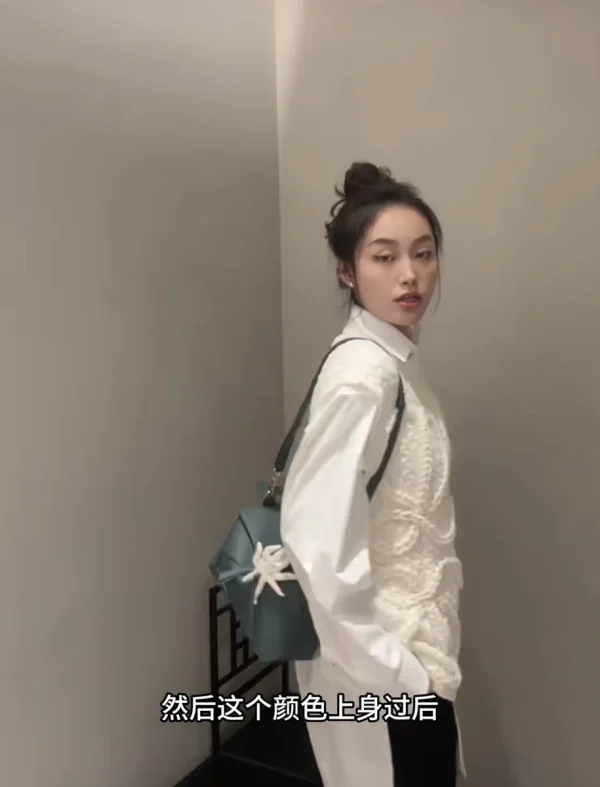 高仿羅意威/LOEWE 單肩包草綠色：圖片 4