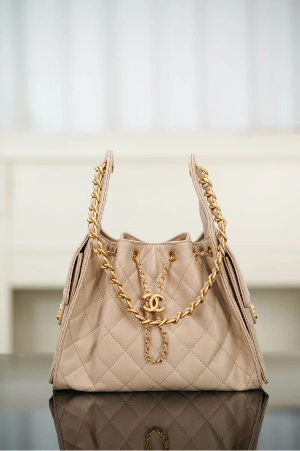 Chanel/香奈兒 25S Small Hobo 抽绳水桶包 杏色鱼子酱：圖片 11