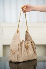 Chanel/香奈兒 25S Small Hobo 抽绳水桶包 杏色鱼子酱：圖片 13
