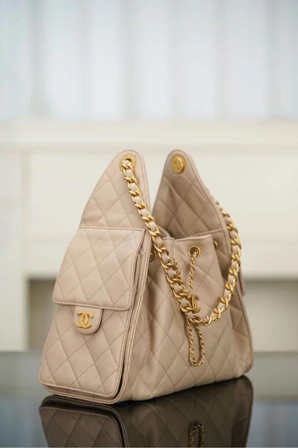 Chanel/香奈兒 25S Small Hobo 抽绳水桶包 杏色鱼子酱：圖片 16