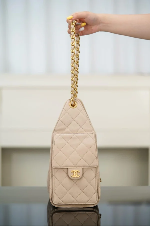 Chanel/香奈兒 25S Small Hobo 抽绳水桶包 杏色鱼子酱：圖片 17