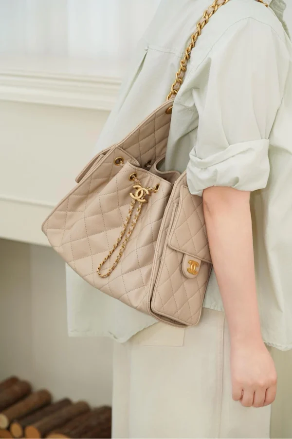 Chanel/香奈兒 25S Small Hobo 抽绳水桶包 杏色鱼子酱：圖片 2