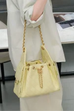 Chanel/香奈兒 25S Small Hobo 抽绳水桶包 小鷄黃：圖片 9