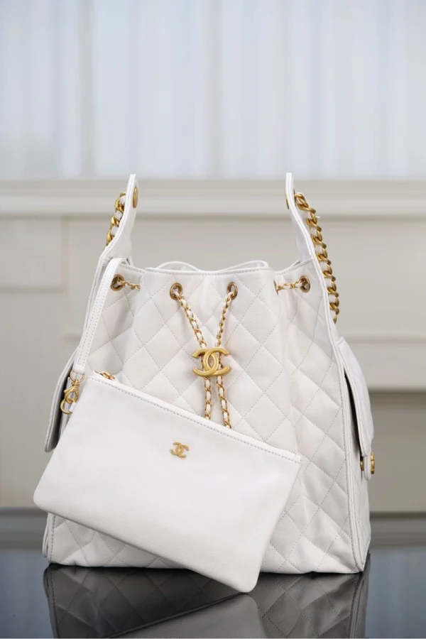 Chanel/香奈兒 25S Small Hobo 抽绳水桶包 白金色：圖片 15