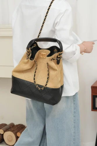 Chanel/香奈兒 25A 麂皮杏色水桶包：圖片 2