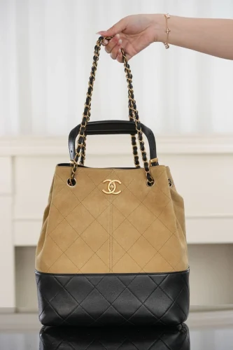 Chanel/香奈兒 25A 麂皮杏色水桶包：圖片 5