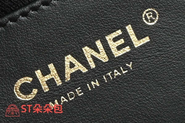 高仿香奈兒/Chanel 19系列多口袋菱格紋鏈條肩包 黑色：圖片 9