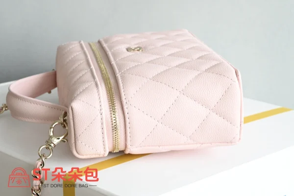 高仿香奈兒/Chanel Vanity Case 菱格紋方盒型鏈條斜挎包 粉色：圖片 5