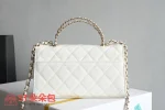 高仿香奈兒/Chanel Wallet on Chain系列 白色斜挎鏈條包：圖片 3