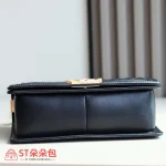 高仿香奈兒/Chanel Leboy系列25cm中號黑色肩背包：圖片 5