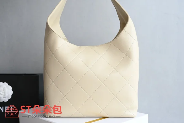 高仿香奈兒/Chanel GST 中號購物袋 米白色：圖片 3