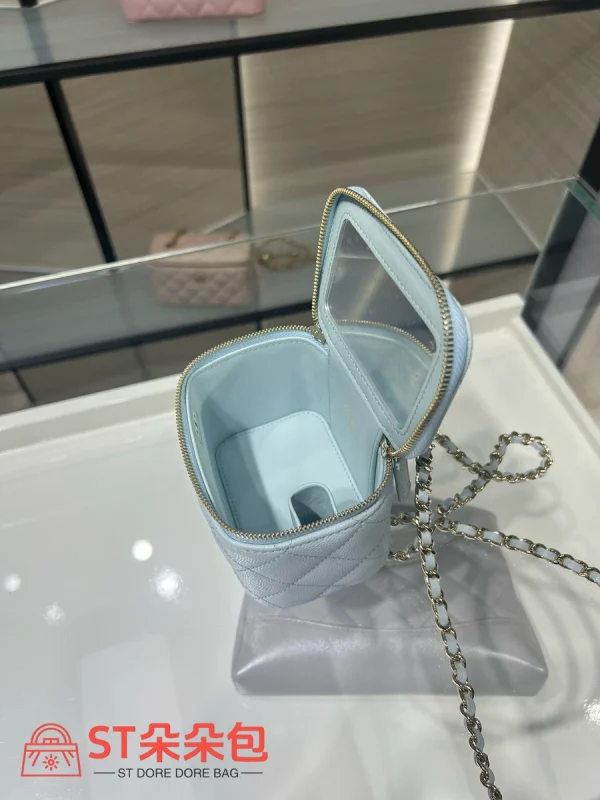 高仿香奈兒/Chanel Box Bag菱格紋鏈條斜挎化妝包 淺藍色：圖片 9