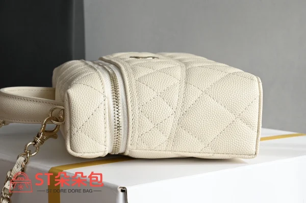 高仿香奈兒/Chanel  Vanity系列 經典菱格紋鏈條盒子包 白色：圖片 5