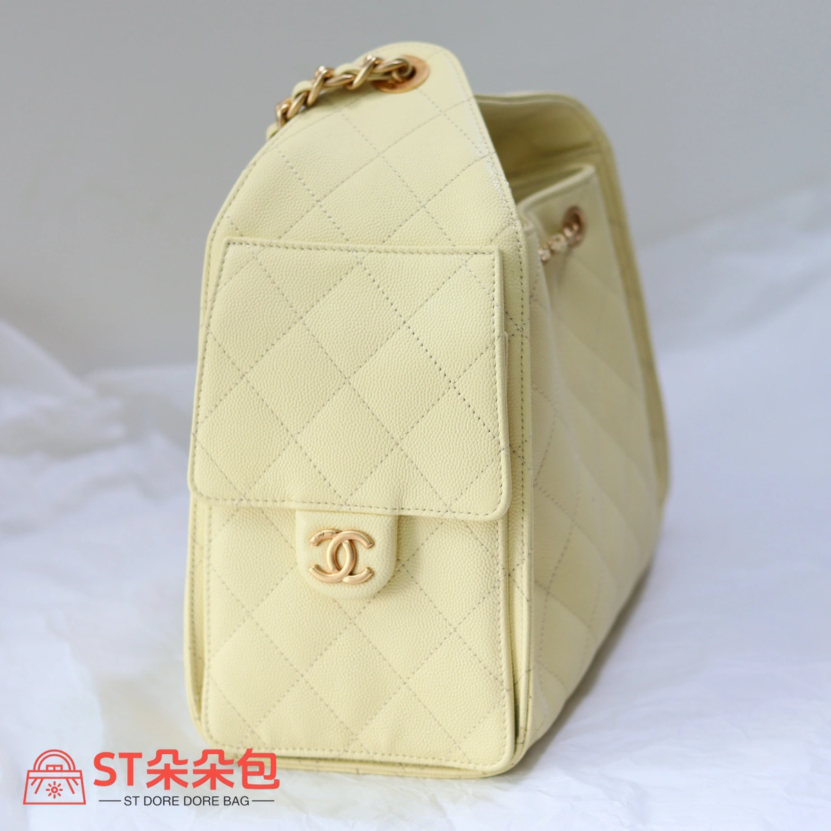 高仿香奈兒/CHANEL 25C Hobo 肩背包|魚子醬小牛皮亮黃色 4 高仿香奈兒/CHANEL 25C Hobo 肩背包|魚子醬小牛皮亮黃色