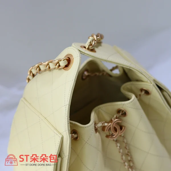 高仿香奈兒/CHANEL 25C Hobo 肩背包｜魚子醬小牛皮亮黃色：圖片 6