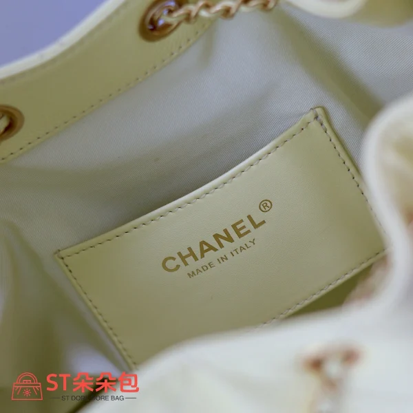 高仿香奈兒/CHANEL 25C Hobo 肩背包｜魚子醬小牛皮亮黃色：圖片 9