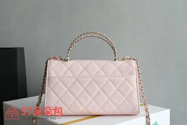 高仿香奈兒/Chanel 經典WOC系列 菱格紋翻蓋鏈條手拿包 粉紅色：圖片 3