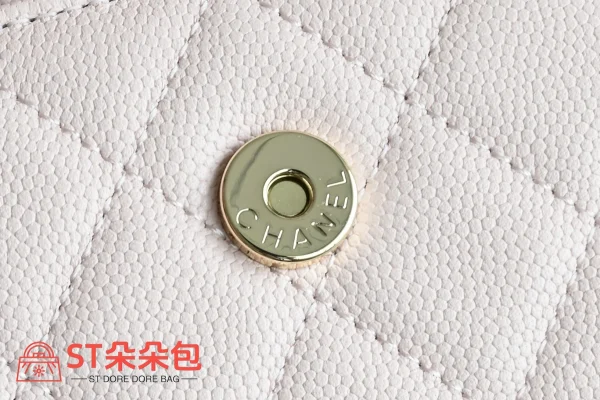 高仿香奈兒/Chanel 經典WOC系列 菱格紋翻蓋鏈條手拿包 粉紅色：圖片 8