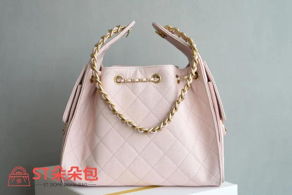 高仿香奈兒/Chanel Coco Beach系列 淺粉色抽繩水桶包：圖片 3