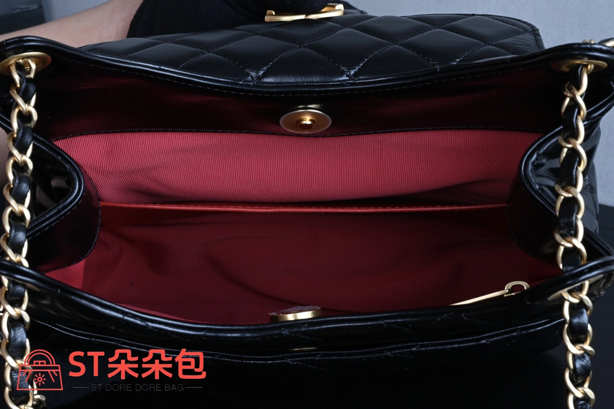 高仿香奈兒/Chanel 經典款經典菱格紋鏈條翻蓋馬鞍包黑色 10 高仿香奈兒/Chanel 經典款經典菱格紋鏈條翻蓋馬鞍包黑色