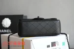 高仿香奈兒/Chanel 經典系列帶手柄菱格紋翻蓋包黑色：圖片 4