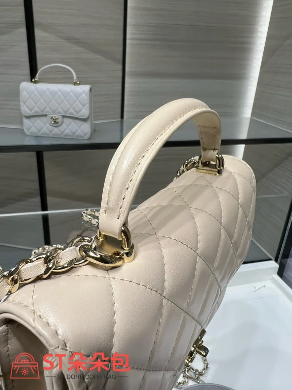 高仿香奈兒/Chanel Premiere經典菱格紋翻蓋手提包米白色：圖片 6