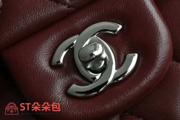 高仿香奈兒/Chanel Classic Flap系列酒紅色翻蓋式鏈條單肩包：圖片 7