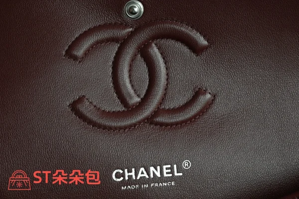 高仿香奈兒/Chanel Classic Flap系列酒紅色翻蓋式鏈條單肩包：圖片 9