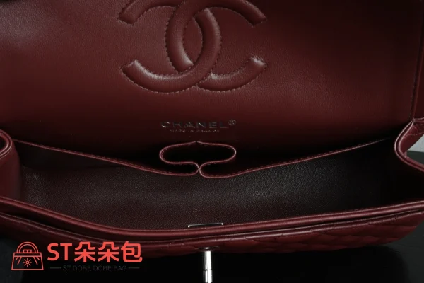 高仿香奈兒/Chanel Classic Flap系列酒紅色翻蓋式鏈條單肩包：圖片 10