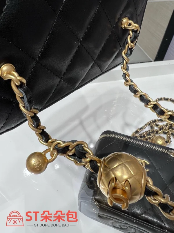 高仿香奈兒/Chanel Vanity Case 菱格紋黑色拉鏈鏈條化妝包：圖片 7