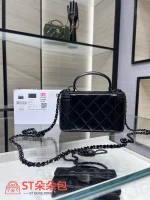 高仿香奈兒/Chanel Vanity Case黑色小型菱形格紋手提肩背包：圖片 3