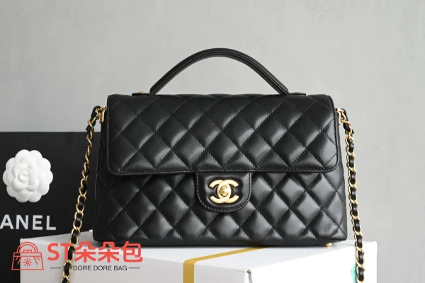 高仿香奈兒/Chanel Classic Flap 黑色菱格紋翻蓋手提單肩包：圖片 2