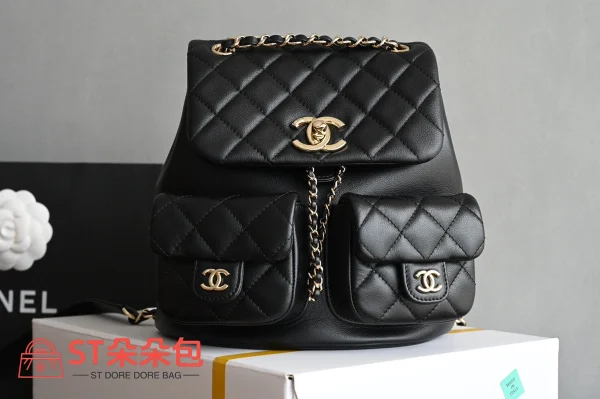 高仿香奈兒/Chanel Classic系列 黑色雙肩包：圖片 2