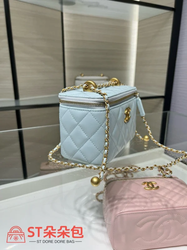 高仿香奈兒/Chanel Vanity系列淡藍色菱格紋鏈條裝飾化妝包：圖片 4