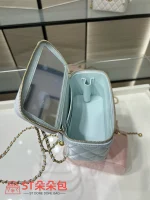 高仿香奈兒/Chanel Vanity系列淡藍色菱格紋鏈條裝飾化妝包：圖片 9