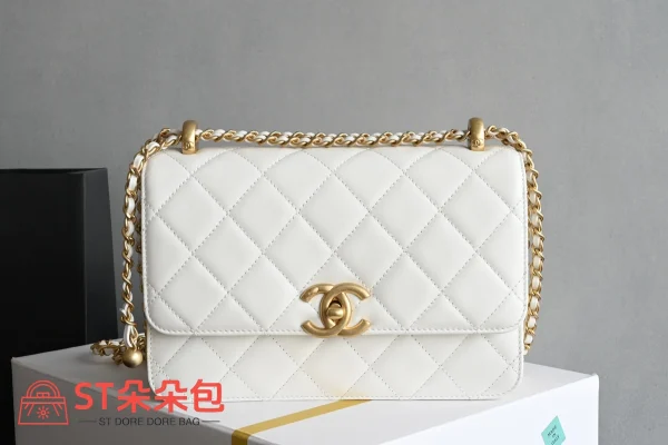 高仿香奈兒/Chanel Classic Flap 經典菱格紋口蓋包 白色：圖片 2