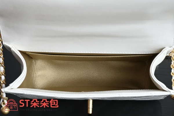 高仿香奈兒/Chanel Classic Flap 經典菱格紋口蓋包 白色：圖片 10