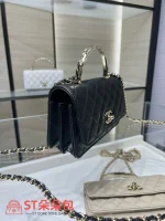 高仿香奈兒/Chanel WOC 帶手柄翻蓋包 深藍色：圖片 4