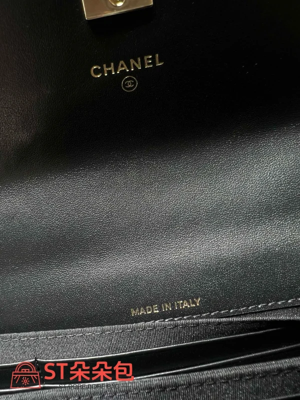 高仿香奈兒/Chanel WOC 帶手柄翻蓋包 深藍色：圖片 10
