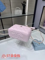 高仿香奈兒/Chanel Vanity 菱格紋黑色皮質鏈條手提化妝包：圖片 8