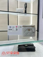 高仿香奈兒/Chanel Wallet on Chain 淺灰色迷你菱格紋鏈條零錢包：圖片 2