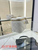 高仿香奈兒/Chanel Wallet on Chain 淺灰色迷你菱格紋鏈條零錢包：圖片 4