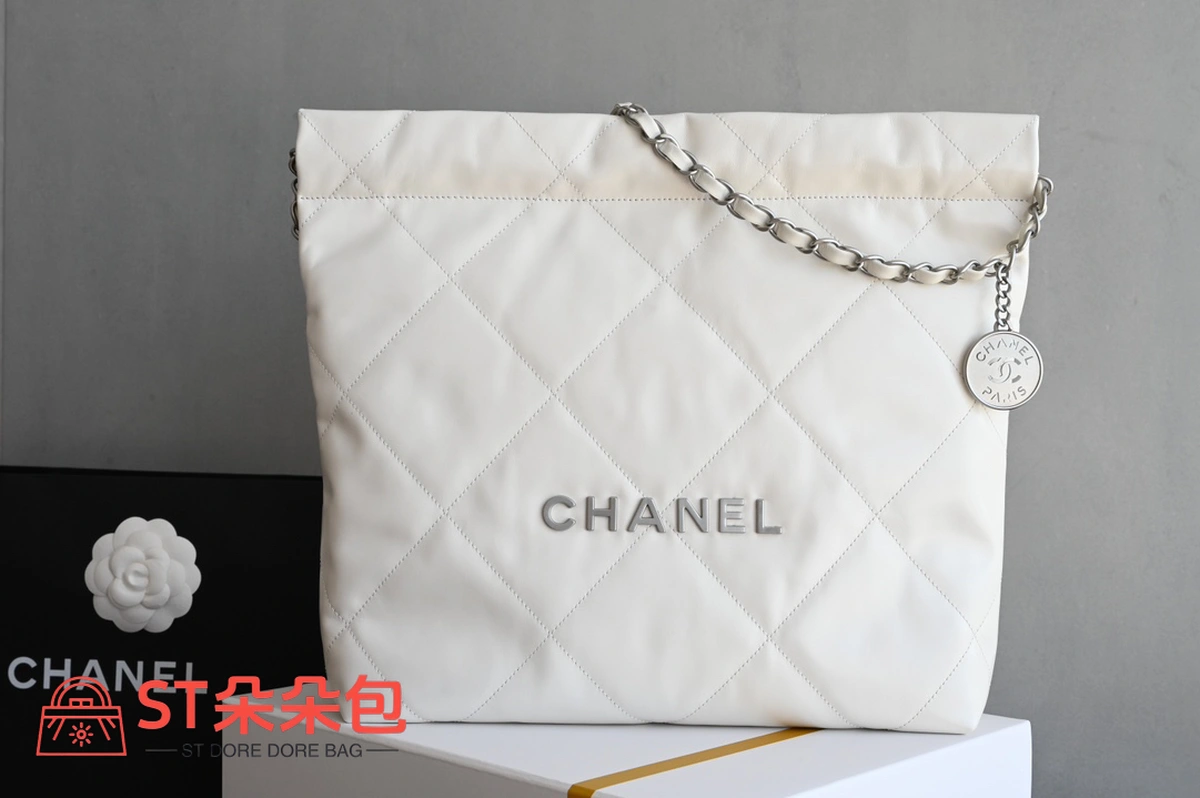 高仿香奈兒/Chanel 22 白色 垃圾袋 2 高仿香奈兒/Chanel 22 白色 垃圾袋