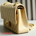 高仿香奈兒/Chanel Classic Flap 中號杏色魚子醬牛皮肩背包：圖片 4